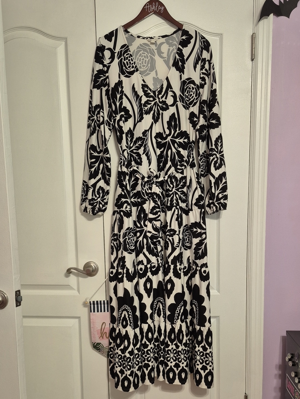 CATO Black & White Floral V-Neck Long Sleeve Maxi Dress